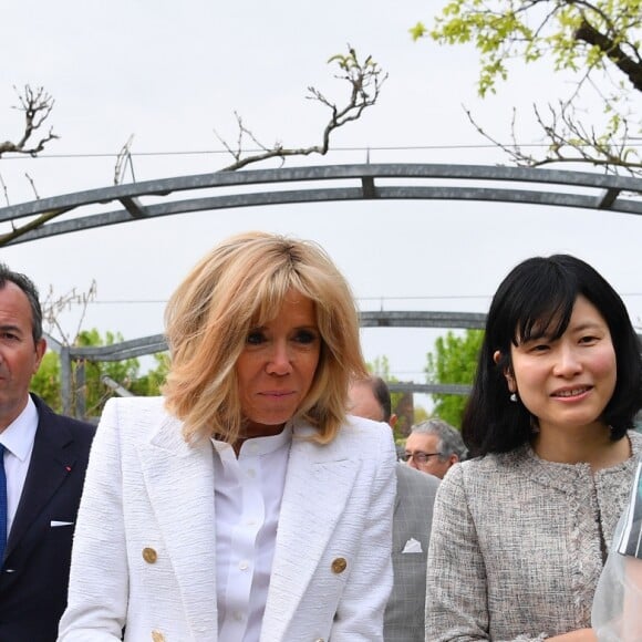 Brigitte Macron et Akie Abe, femme du premier ministre du Japon - Visite de Giverny. Le 23 avril 2019 © Christian Liewig / Pool / Bestimage