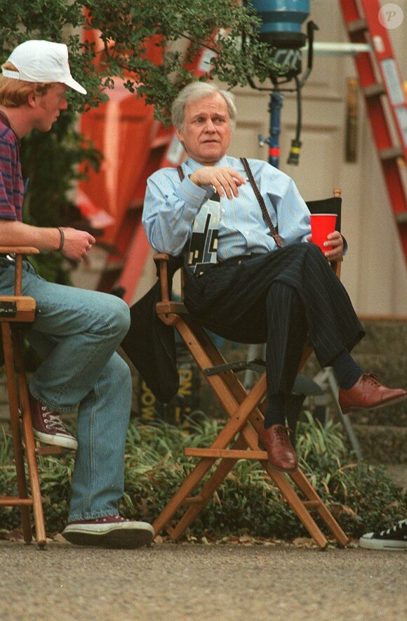 Ken Kercheval sur le tournage du téléfilm "DAllas : Le retour de J. R." à New York, le 28 mars 1996.