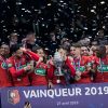 Les joueurs du Stade Rennais fêtent leur victoire (2-2, 6-5 aux t.a.b.) en finale de la Coupe de France contre le PSG le 27 avril 2019 au Stade de France.