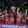 Les joueurs du Stade Rennais fêtent leur victoire (2-2, 6-5 aux t.a.b.) en finale de la Coupe de France contre le PSG le 27 avril 2019 au Stade de France.
