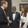 Le prince William, Kofi Annan et Melinda Gates - Le prince William remet le Chatham Prize 2014 à Londres 21 novembre 2014.