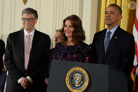 Bill Gates et sa femme Melinda Gates avec le président Barack Obama - Les célébrités reçoivent la Médaille présidentielle de la Liberté des mains du président Barack Obama à Washington, le 22 novembre 2016 © Christy Bowe/Globe Photos via Zuma