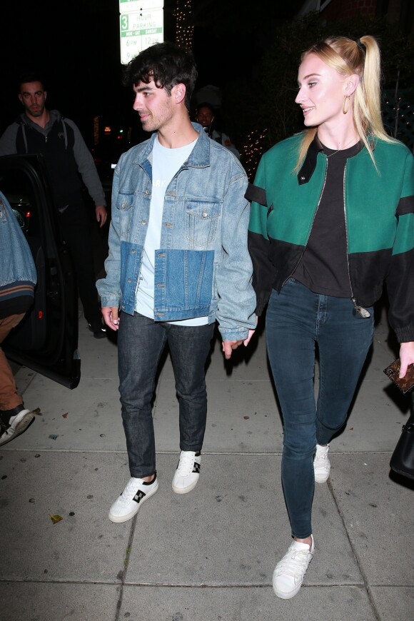 Joe Jonas et sa fiancée Sophie Turner - Les frères Jonas sont allés diner en famille au restaurant Mr Chow à Beverly Hills, le 29 avril 2019.
