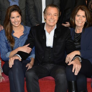 Michel Leeb, sa femme Beatrice, et leurs enfants Elsa, Fanny et Tom - Enregistrement de l'émission "Vivement Dimanche" à Paris, le 7 janvier 2015.