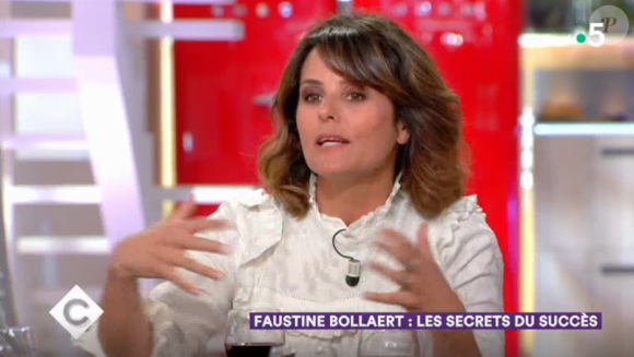 Faustine Bollaert invitée dans "C à vous", France 5, 13 mai 2019
