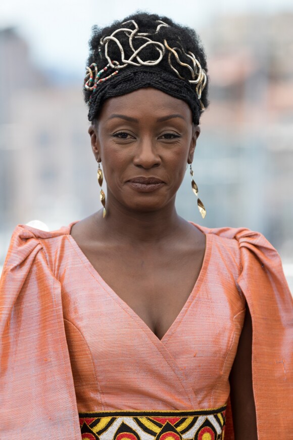 Maïmouna N'Diaye - Photocall du jury lors du 72ème Festival International du Film de Cannes le 14 mai 2019. © Jacovides / Moreau / Bestimage  Jury photocall at the 72th Cannes International Film Festival on May 14, 201914/05/2019 - Cannes