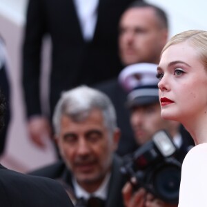 Elle Fanning - Montée des marches du film "The Dead Don't Die" lors de la cérémonie d'ouverture du 72ème Festival International du Film de Cannes. Le 14 mai 2019 © Jacovides-Moreau / Bestimage  Red carpet for the movie "The Dead Don't Die" during opening ceremony of the 72th Cannes International Film festival. On may 14th 201914/05/2019 - 