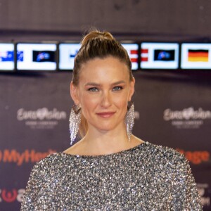 Bar Refaeli et les autres présentateurs de l'Eurovision à Tel-Aviv. Le 12 mai 2019.