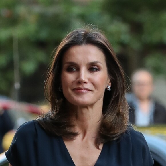 La reine Letizia d'Espagne lors de la finale espagnole du concours de monologues scientifiques "FameLab España 2019" à Madrid le 14 mai 2019.