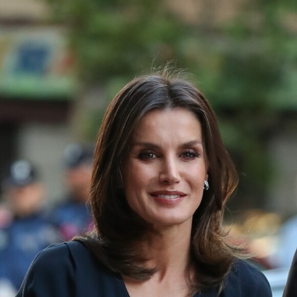 La reine Letizia d'Espagne lors de la finale espagnole du concours de monologues scientifiques "FameLab España 2019" à Madrid le 14 mai 2019.