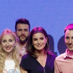 Letizia d'Espagne lors de la finale espagnole du concours de monologues scientifiques "FameLab España 2019" à Madrid le 14 mai 2019.