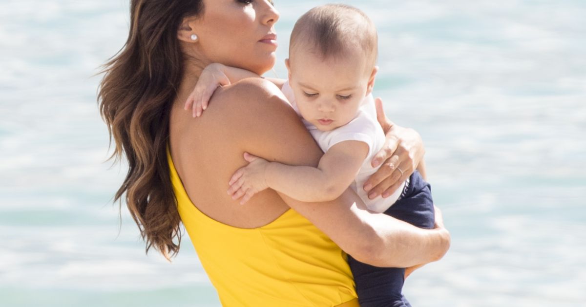 Eva Longoria Et Son Fils Santiago Sur La Plage Cannes Lors Du 72 me eva-longoria-et-son-fils-santiago-sur-la-plage-cannes-lors-du-72-me