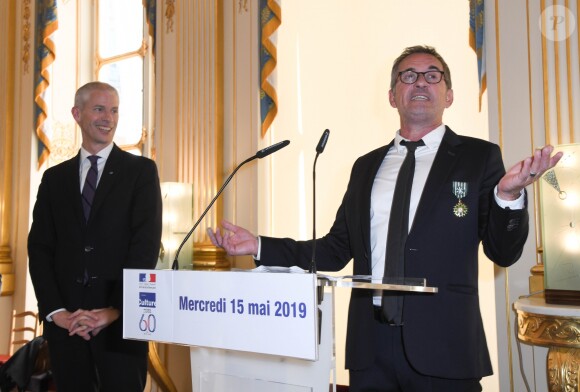 Exclusif - Franck Riester et Christophe Dechavanne - Christophe Dechavanne reçoit le grade d'Officier des Arts et des Lettres au Ministère de la Culture à Paris le 15 mai 2019. © Coadic Guirec / Bestimage