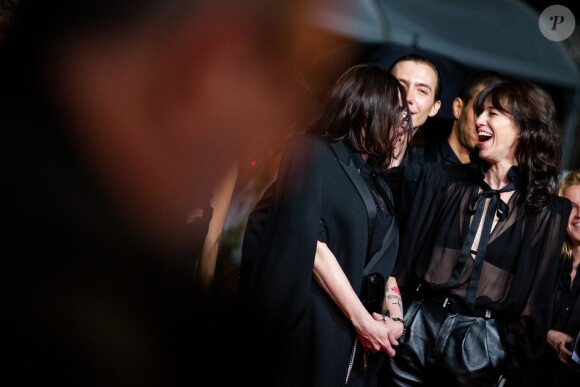 Béatrice Dalle, Charlotte Gainsbourg - Montée des marches du film "Lux Aeterna" lors du 72ème Festival International du Film de Cannes. Le 18 mai 2019 © Tiziano Da Silva / Bestimage