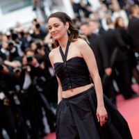 Marion Cotillard : Nombril à l'air à Cannes pour son homme Guillaume Canet