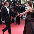 Brad Pitt et Angelina Jolie lors de la montée des marches du film The Tree of Life au Festival de Cannes en 2011 © Guillaume Gaffiot/Bestimage
