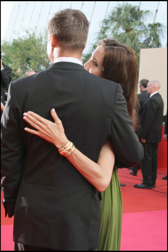 Brad Pitt et Angelina Jolie lors de la montée des marches du film Kung Fu Panda au Festival de Cannes en 2008