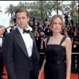 Angelina Jolie et Brad Pitt lors de la montée des marches du film Un coeur invaincu au Festival de Cannes en 2007