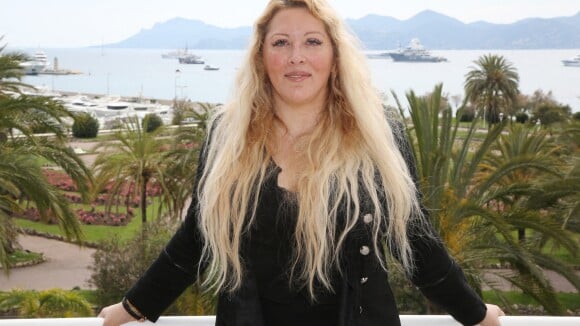 Loana tout en noir à Cannes : son message à Nabilla, future maman