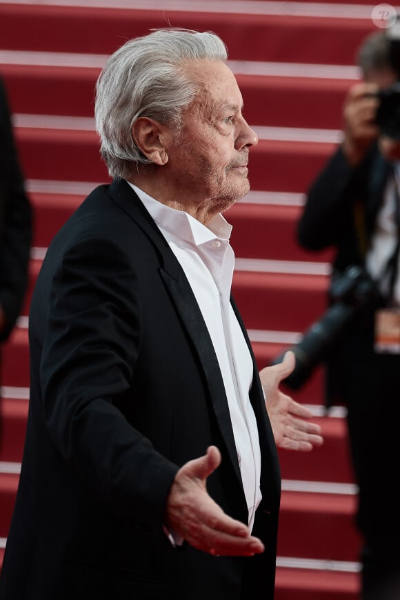 Alain Delon lors de première du film "Une Vie Cachée" lors du 72ème Festival International du Film de Cannes, France, le 19 mai 2019.