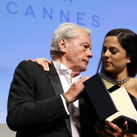 Alain Delon et sa fille Anouchka (Robe Elie Saab) - Remise de la Palme d'Honneur à Alain Delon lors du 72ème Festival International du Film de Cannes. On may 19th 2019 © Jacovides-Moreau / Bestimage
