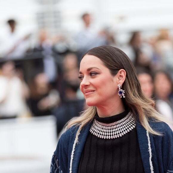 Marion Cotillard (tenue Balmain) - Montée des marches du film " Matthias et Maxime "  lors du 72ème Festival International du Film de Cannes, le 22 mai 2019. © Jacovides-Moreau / Bestimage