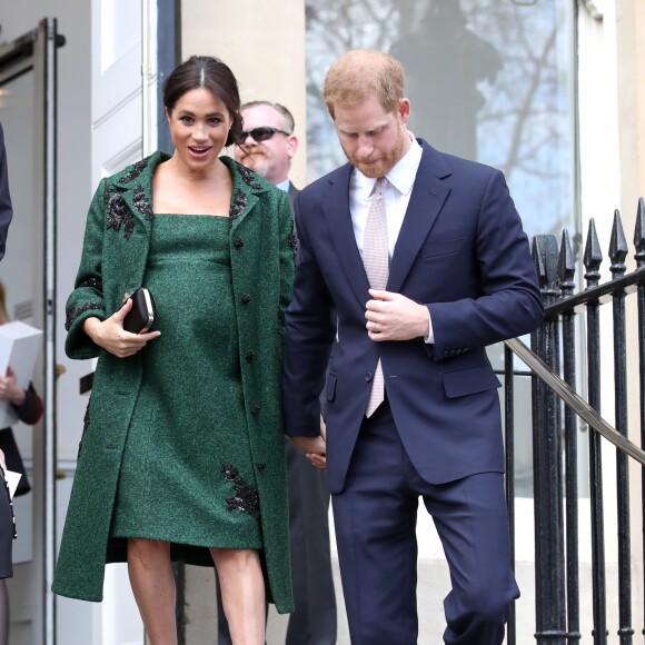 Meghan Markle, duchesse de Sussex, portant du Erdem, à la Canada House à Londres le 11 mars 2019 dans le cadre d'une cérémonie pour la Journée du Commonwealth.
