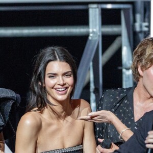 Kendall Jenner a participé au défilé du gala de l'amfAR Cannes à l'hôtel du Cap-Eden-Roc, en marge du 72ème Festival International du Film de Cannes. Antibes, le 23 mai 2019. © Jacovides / Moreau / Bestimage