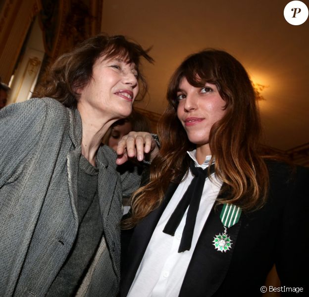 Jane Birkin (invitée) et sa fille Lou Doillon Paris le 10 avril 2013