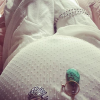 Photo publiée par Natasha Andrews sur Instagram : Son baby bump s'arrondit en ce mois de mai !