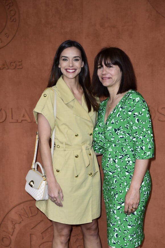 Marine Lorphelin (Miss France 2013) et sa mère Sandrine au Village Roland Garros lors du tournoi de Roland-Garros 2019. Paris, le 26 mai 2019.