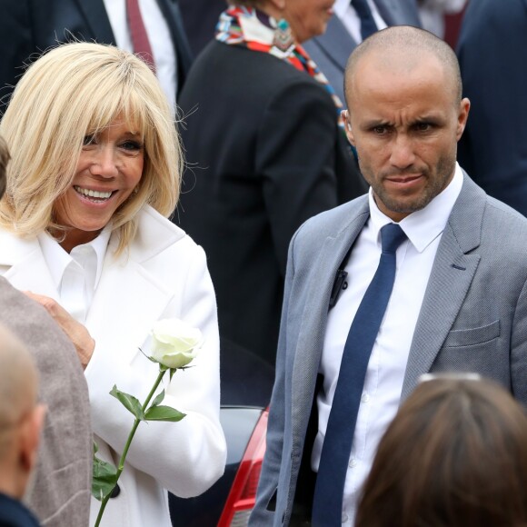 Le président de la république, Emmanuel Macron et la première dame Brigitte Macron votent pour les élections européennes au Touquet, le 26 mai 2019. © Stéphane Lemouton / Bestimage