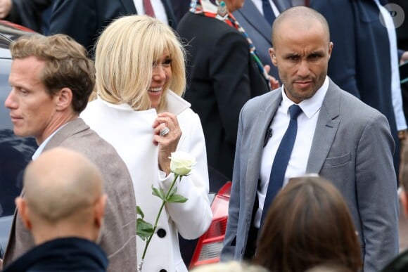Le président de la république, Emmanuel Macron et la première dame Brigitte Macron votent pour les élections européennes au Touquet, le 26 mai 2019. © Stéphane Lemouton / Bestimage