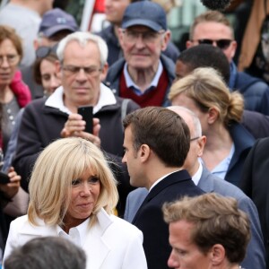 Le président de la république, Emmanuel Macron et la première dame Brigitte Macron votent pour les élections européennes au Touquet, le 26 mai 2019. © Stéphane Lemouton / Bestimage