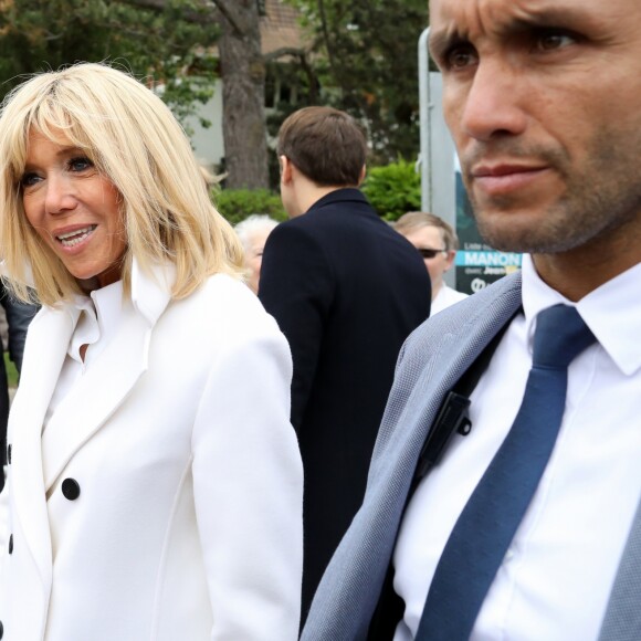 Le président de la république, Emmanuel Macron et la première dame Brigitte Macron votent pour les élections européennes au Touquet, le 26 mai 2019. © Stéphane Lemouton / Bestimage