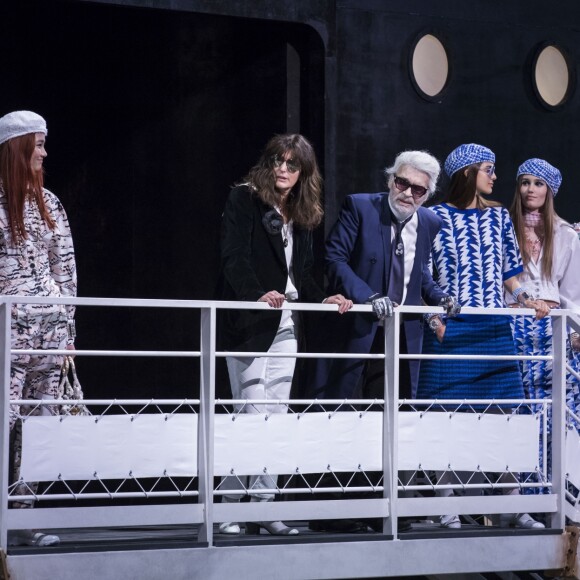 Karl Lagerfeld et Virginie Viard au défilé croisière Chanel au Grand Palais à Paris le 3 mai 2018. © Olivier Borde/Bestimage