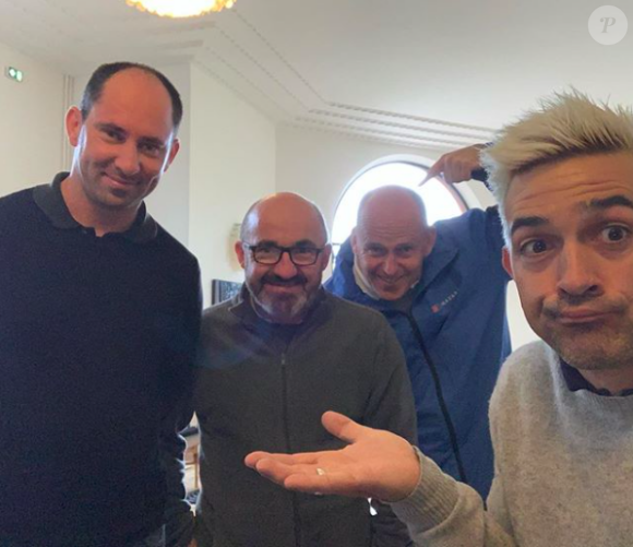 Jean-Pascal Lacoste se dévoile en blond sur Instagram, en mai 2019. Ici avec des amis !