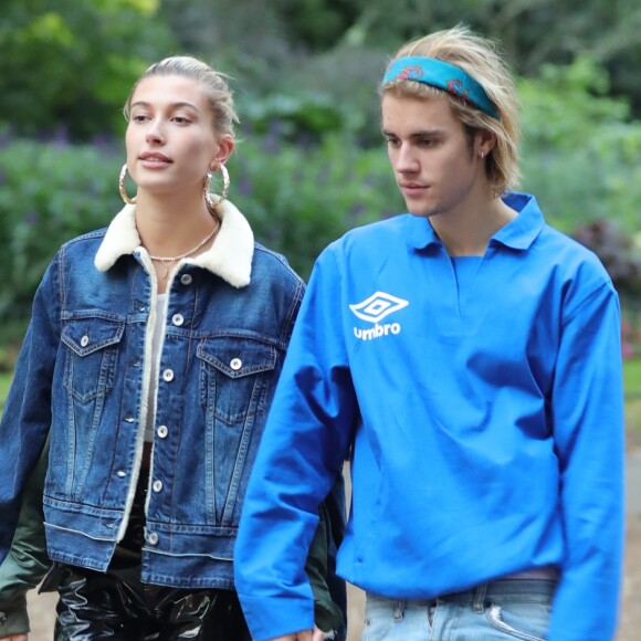 Justin Bieber et Hailey Baldwin se promènent à Londres le 17 septembre 2018.