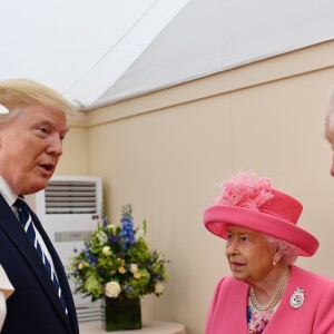 Melania Trump, le président des Etats-Unis Donald Trump, la reine Elisabeth II d'Angleterre et le prince Charles - Réunion des leaders des Nations Alliées à Portsmouth lors du 75ème anniversaire du débarquement en Normandie pendant la Seconde Guerre Mondiale. Le 5 juin 2019