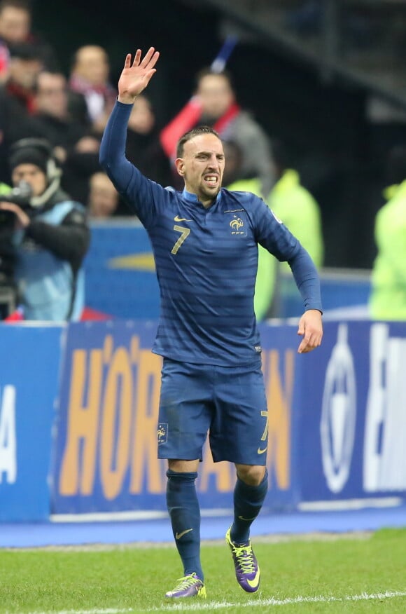 Franck Ribery - L'equipe de France de football s'est qualifiee pour la prochaine Coupe du Monde au Bresil en battant l'Ukraine 3 a 0 au Stade de France en match de barrage a Saint-denis le 19 novembre 2013.