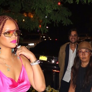 Rihanna arrive à la soirée de lancement de son magasin éphémère "Fenty Beauty" chez Cipriani à New York, le 18 juin 2019. Sa ligne de maquillage "Fenty Beauty" sera proposée à la vente, du 19 au 30 juin 2019, sur deux étages à la boutique de Soho, "The Webster".