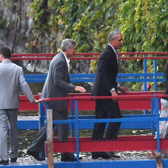 Barack Obama et sa femme Michelle, et George Clooney et sa femme Amal sont allés dîner au restaurant Villa d'Este au Lac de Côme. L'ancien président des Etats-Unis poursuit ses vacances européennes en famille en Italie. Le 23 juin 2019