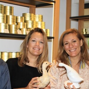 Exclusif - Zinedine Soualem, sa compagne Caroline Faindt, Marie Mamgioglou et Bernard Le Coq - Cocktail déjeunatoire chez Christophe Teyssier et atelier culinaire avec préparation de pâtés de foie gras de canard du Périgord, à Montignac, le 21 juin 2019. 2e édition du week-end du Cercle des Périgourmands. © Philippe Baldini/Bestimage