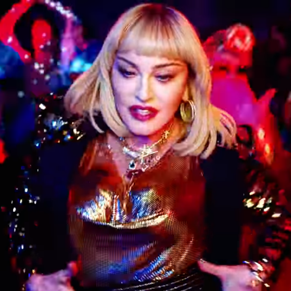 Extrait du clip God Control, de l'album Madame X