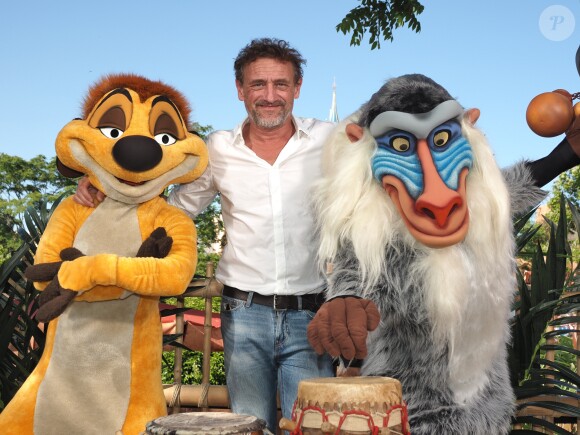 Jean-Paul Rouve au photocall du "Roi Lion" dans le cadre du Festival du Roi Lion et de la Jungle à Disneyland Paris. Marne-la-Vallée, le 29 juin 2019. © Christophe Clovis