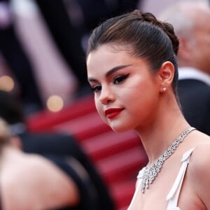 Selena Gomez (robe Louis Vuitton, collier et bague de Bulgari de la collection Cinemagia entièrement sertis de diamants) - Montée des marches du film "The Dead Don't Die" lors de la cérémonie d'ouverture du 72ème Festival International du Film de Cannes. Le 14 mai 2019 © Jacovides-Moreau / Bestimage