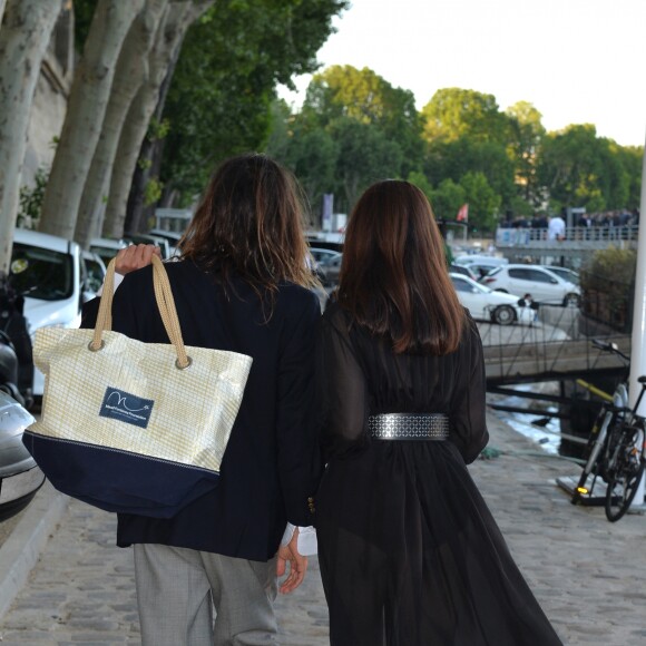 Monica Bellucci et son compagnon Nicolas Lefebvre lors du gala de la fondation Maud Fontenoy à Paris le 6 juin 2019