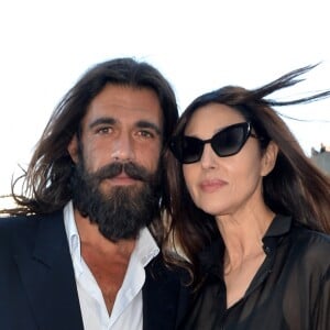 Monica Bellucci et son compagnon Nicolas Lefebvre lors du gala de la fondation Maud Fontenoy à Paris le 6 juin 2019.