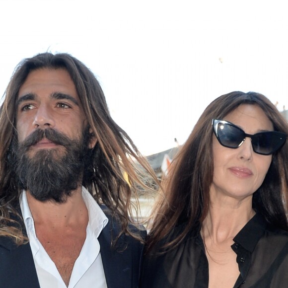 Monica Bellucci et son compagnon Nicolas Lefebvre lors du gala de la fondation Maud Fontenoy à Paris le 6 juin 2019