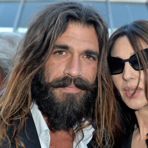 Monica Bellucci et son compagnon Nicolas Lefebvre lors du gala de la fondation Maud Fontenoy à Paris le 6 juin 2019.